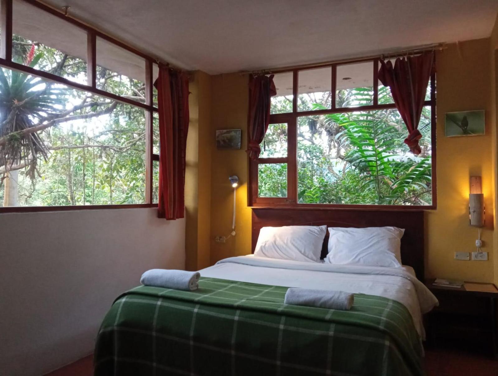 Biohostal Mindo Cloud Forest Exterior photo